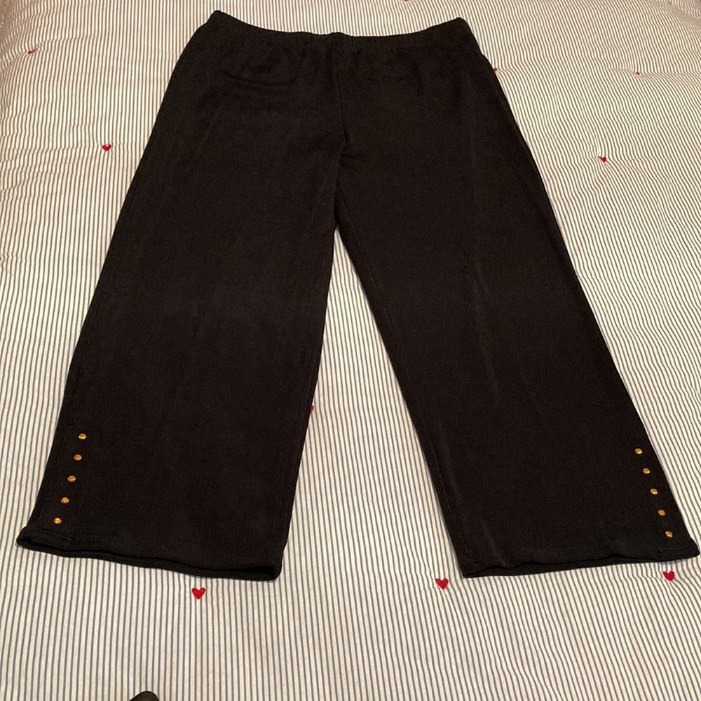 NWOT - Chico’s Travelers India Ink Blue Copper Studded Crop Pant - Sz 0